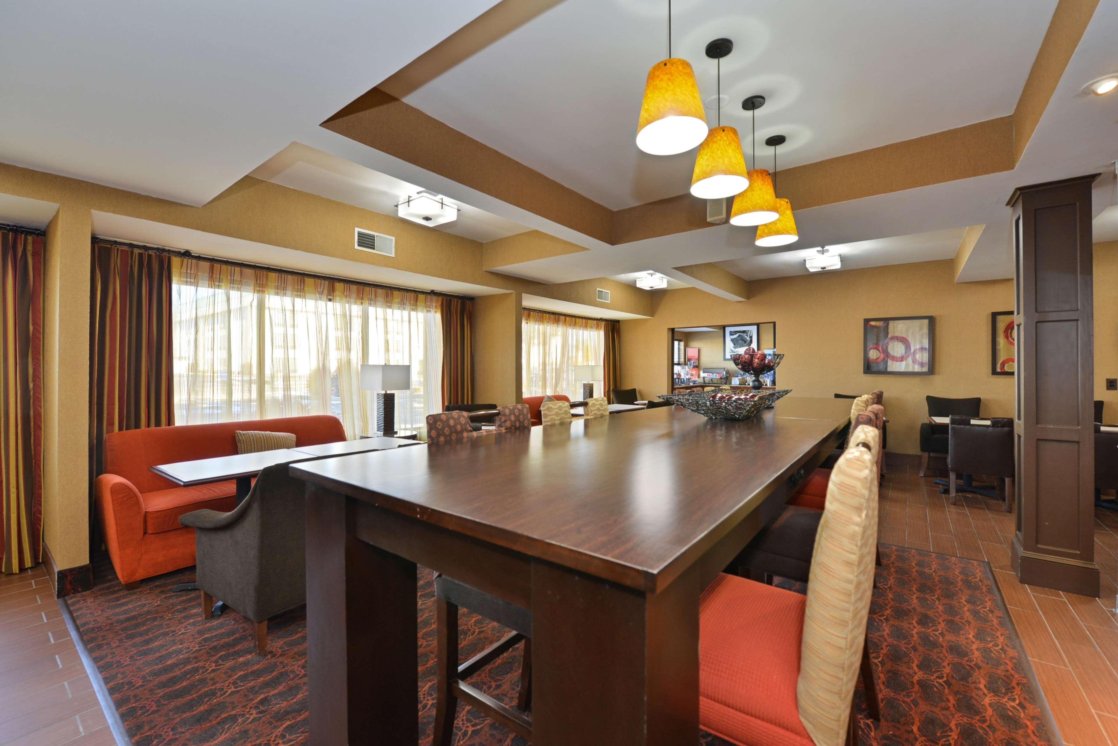 Hampton Inn St. Louis/Collinsville Exteriör bild