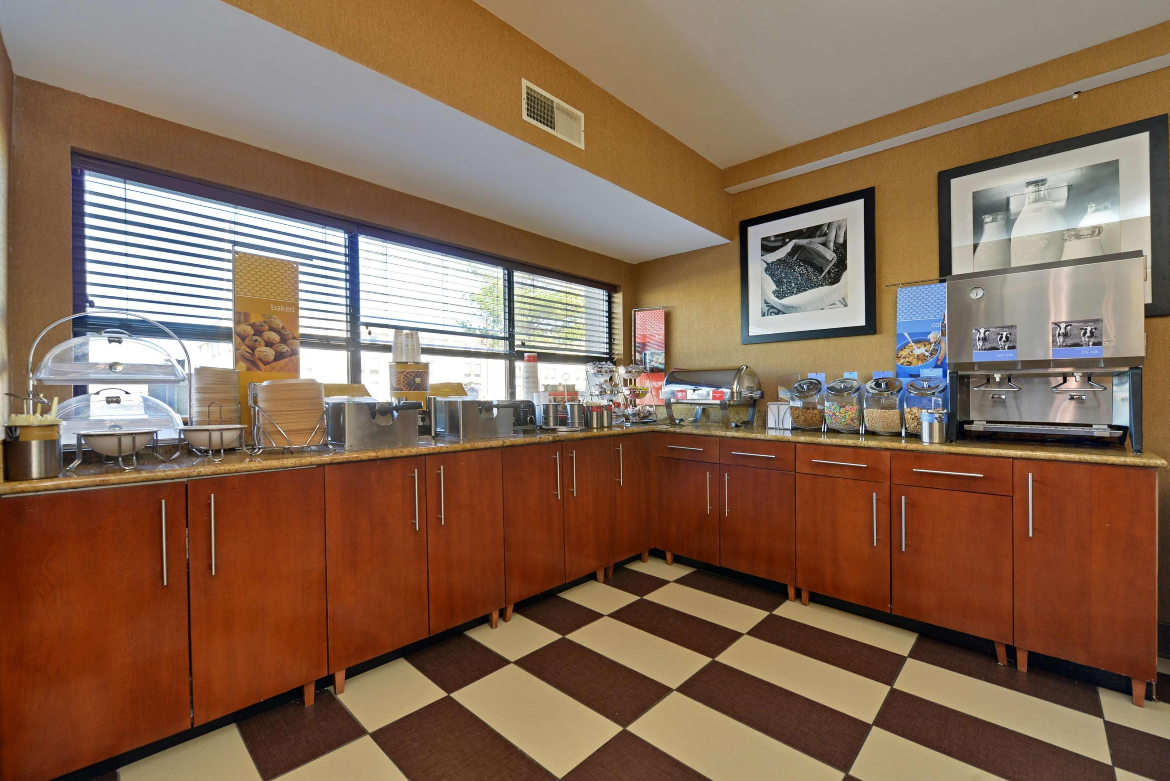 Hampton Inn St. Louis/Collinsville Exteriör bild